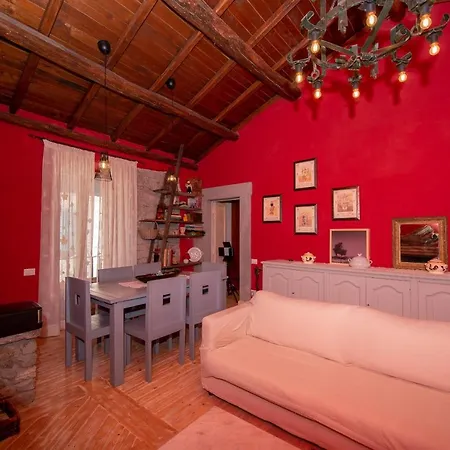 Red Elegant And Charming Near Rome Rocca Di Papa
