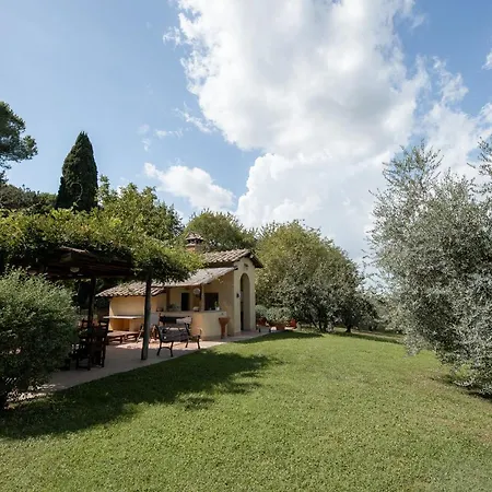 Red Elegant And Charming Near Rome Villa Rocca Di Papa