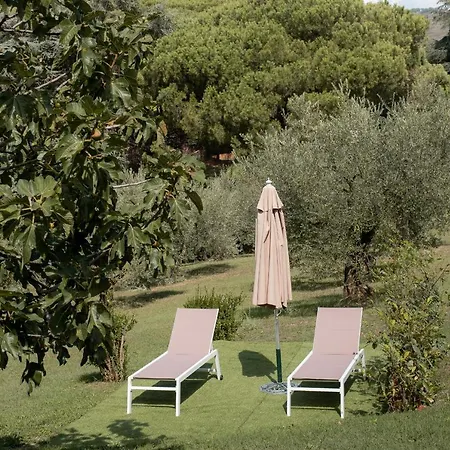 Red Elegant And Charming Near Rome *